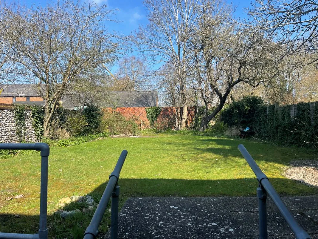 Hospital Road, Bury St. Edmunds, Suffolk, IP33 3JU - Online Auctions