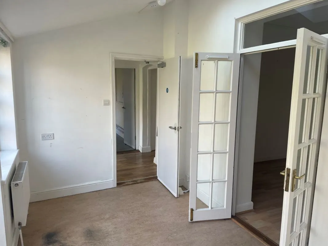 Hospital Road, Bury St. Edmunds, Suffolk, IP33 3JU - Online Auctions