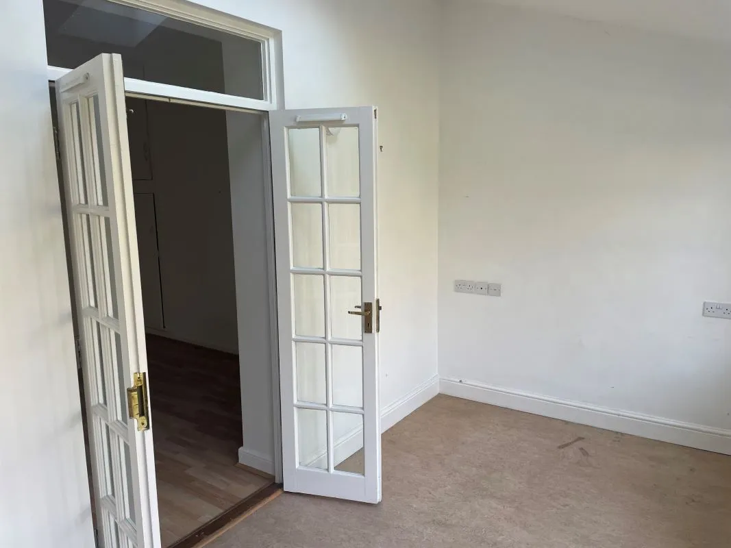 Hospital Road, Bury St. Edmunds, Suffolk, IP33 3JU - Online Auctions