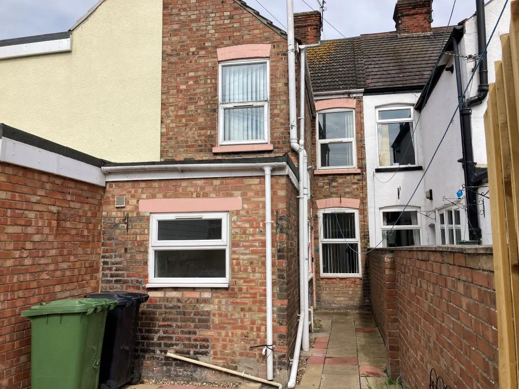 Century Road, Great Yarmouth, Norfolk, NR31 0BS - Online Auctions