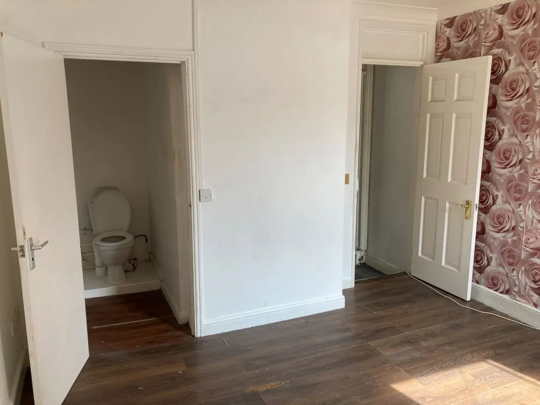 Century Road, Great Yarmouth, Norfolk, NR31 0BS - Online Auctions