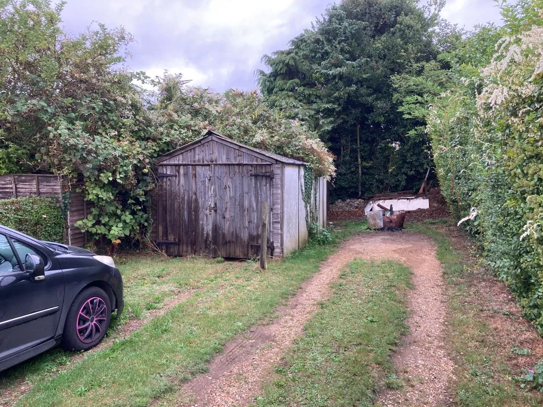 Garages and Land between nos 30 & 32, Meadow Close, Narborough, King's Lynn, Norfolk, PE32 1SZ - Online Auctions