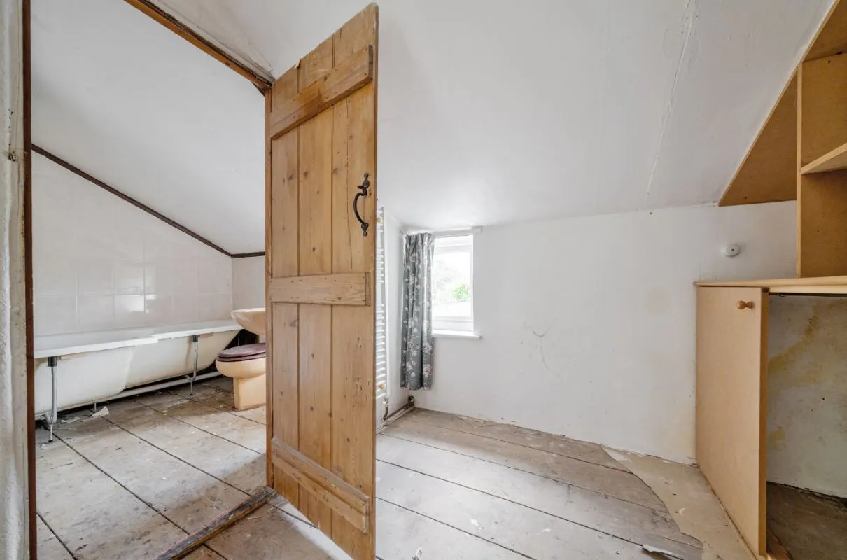 Stone Cottages, Mill Street, Middleton, Saxmundham, Suffolk, IP17 3NG - Online Auctions