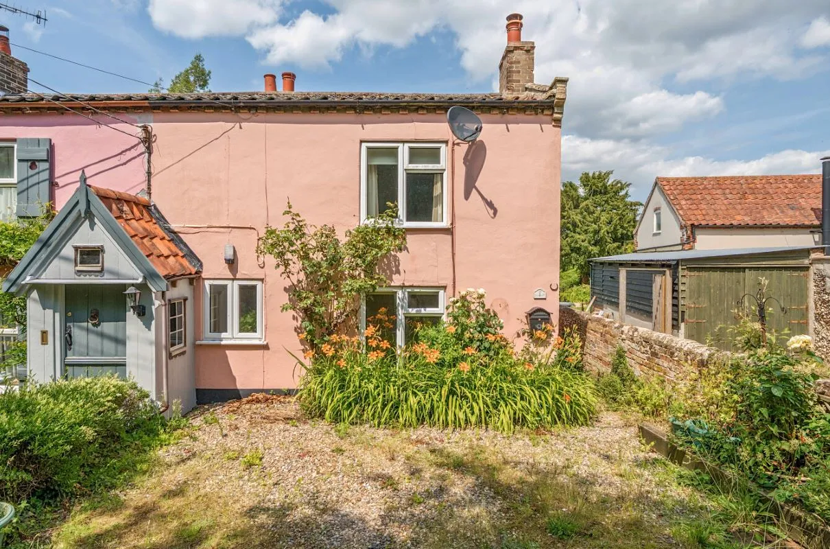 Stone Cottages, Mill Street, Middleton, Saxmundham, Suffolk, IP17 3NG - Online Auctions