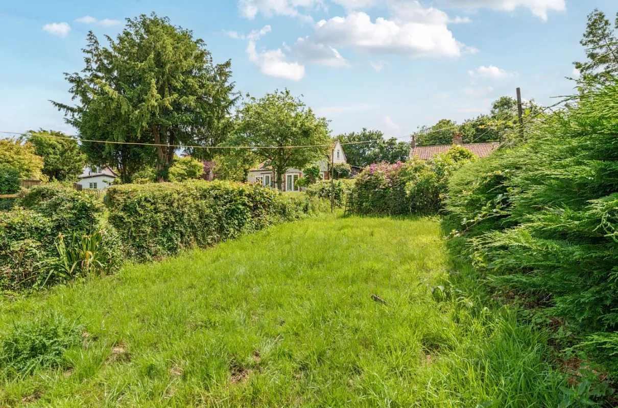 Stone Cottages, Mill Street, Middleton, Saxmundham, Suffolk, IP17 3NG - Online Auctions