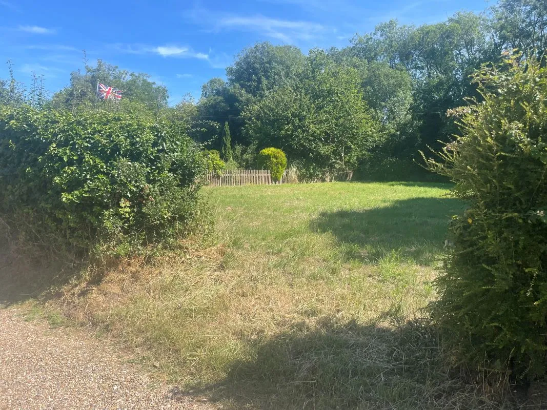 Parcel of Land, Squires Road, Halvergate, Norwich, Norfolk, NR13 3PZ - Online Auctions