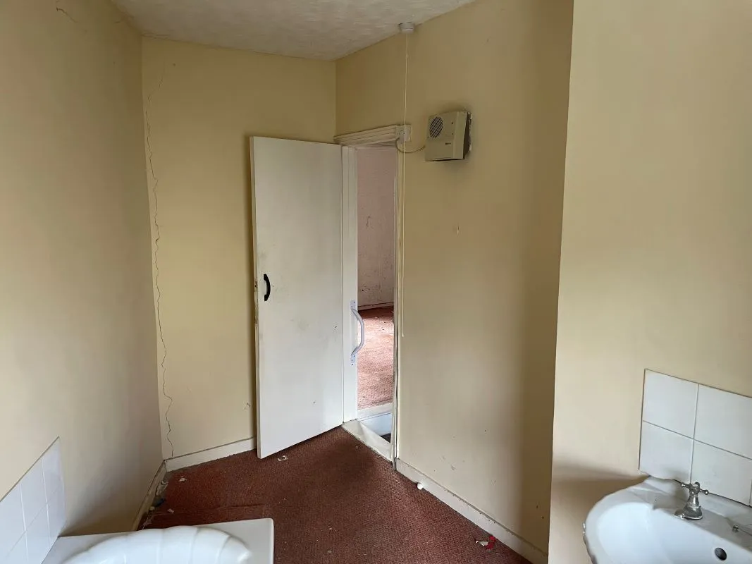 Guelph Road, Norwich, Norfolk, NR1 4AY - Online Auctions
