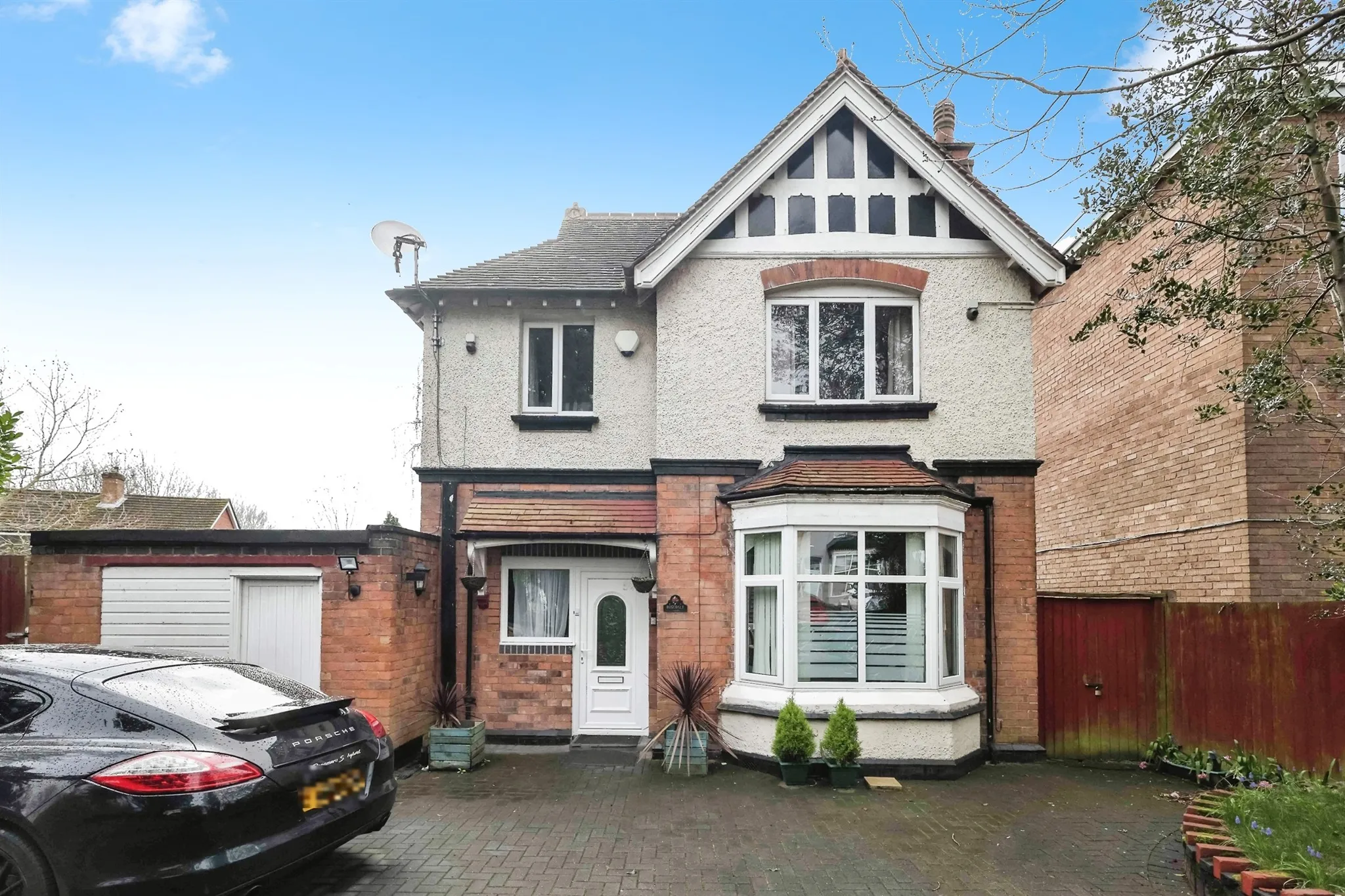 4 bed Detached