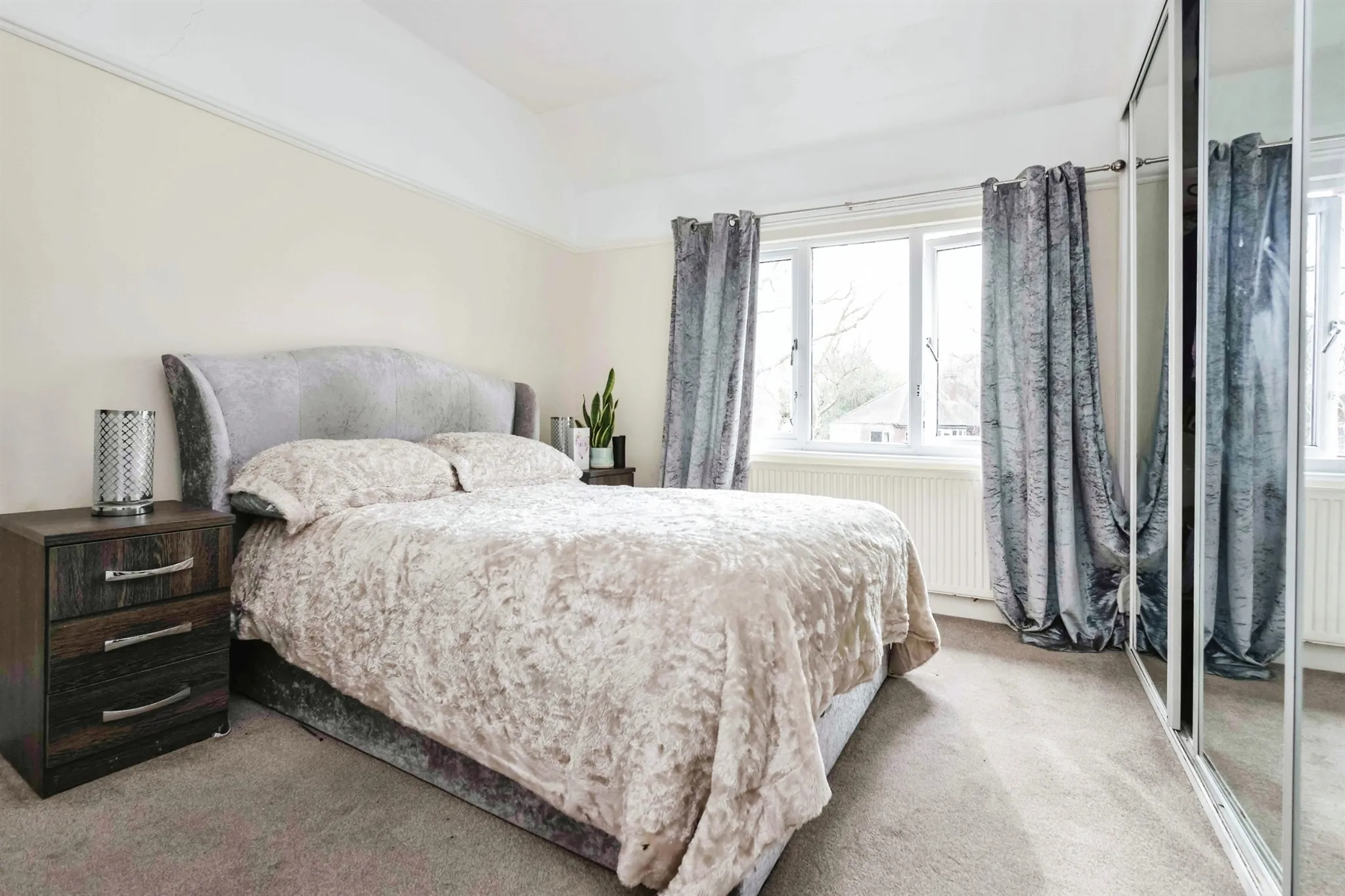 4 bed Detached