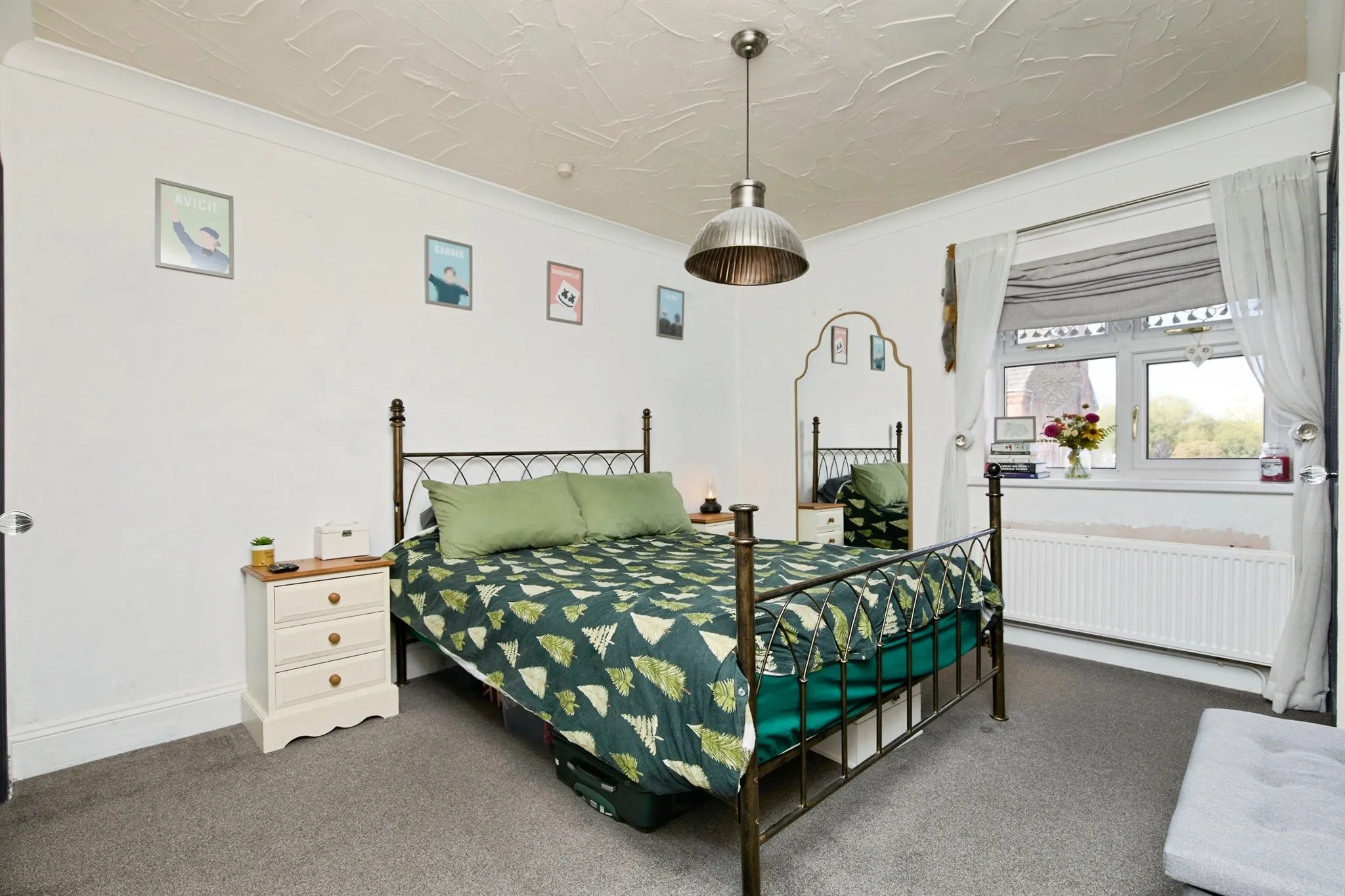 3 bed Terraced