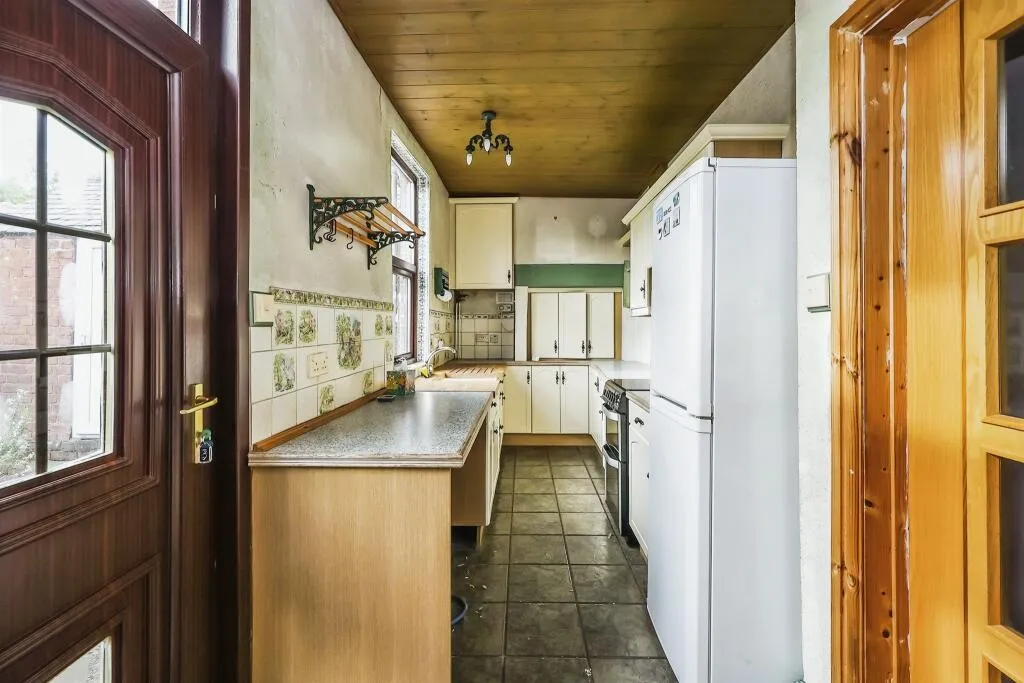 2 bed Detached