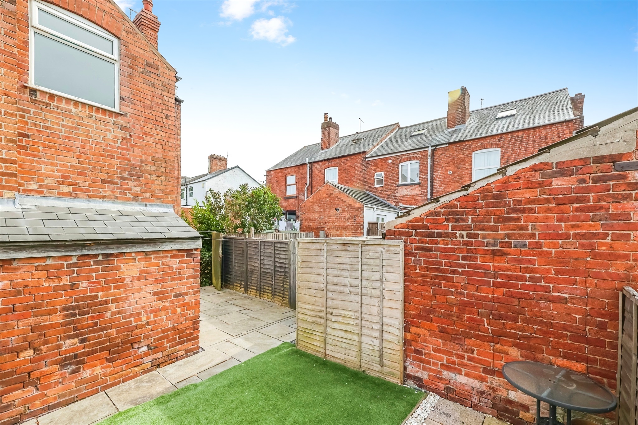 2 bed End of Terrace