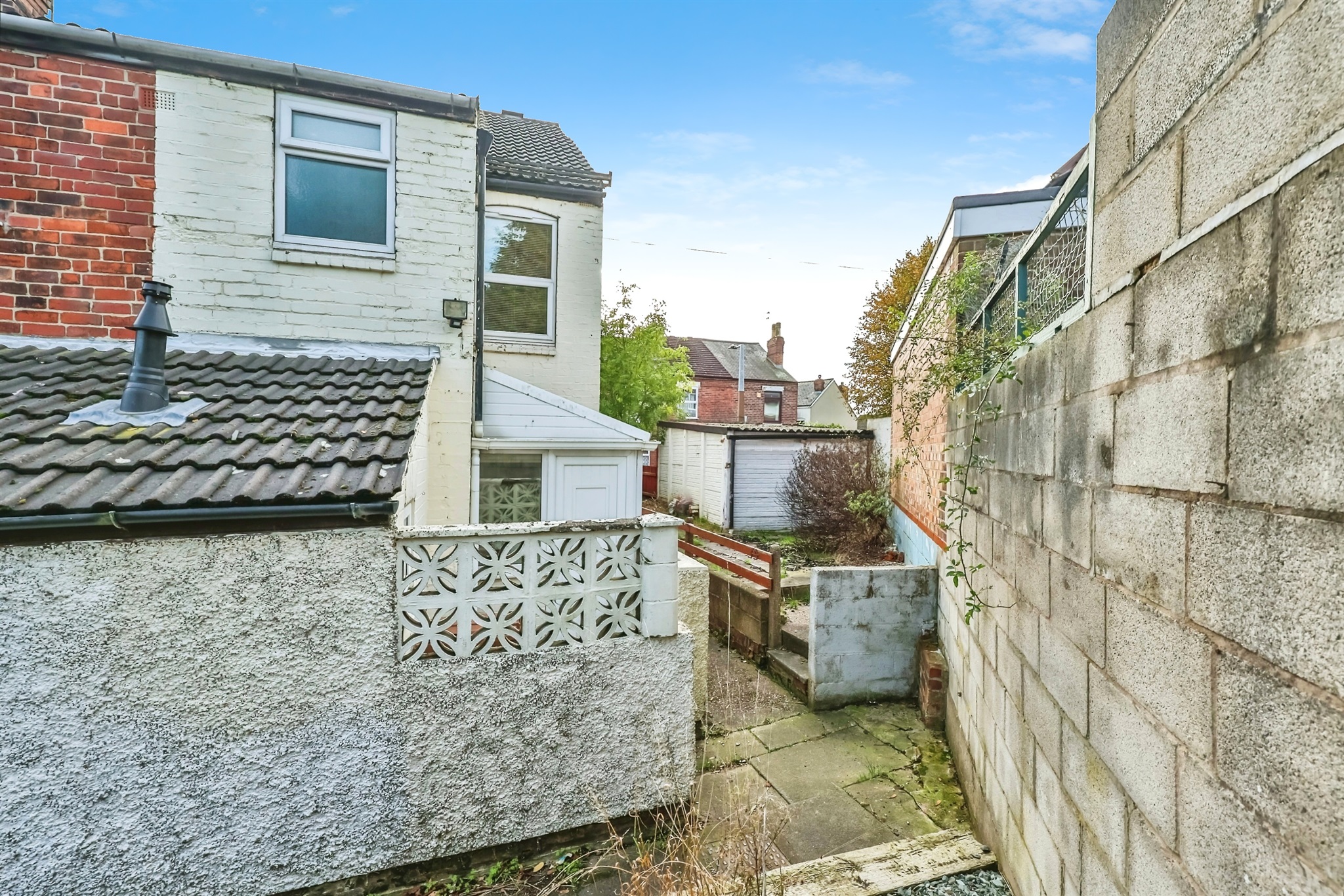 2 bed End of Terrace