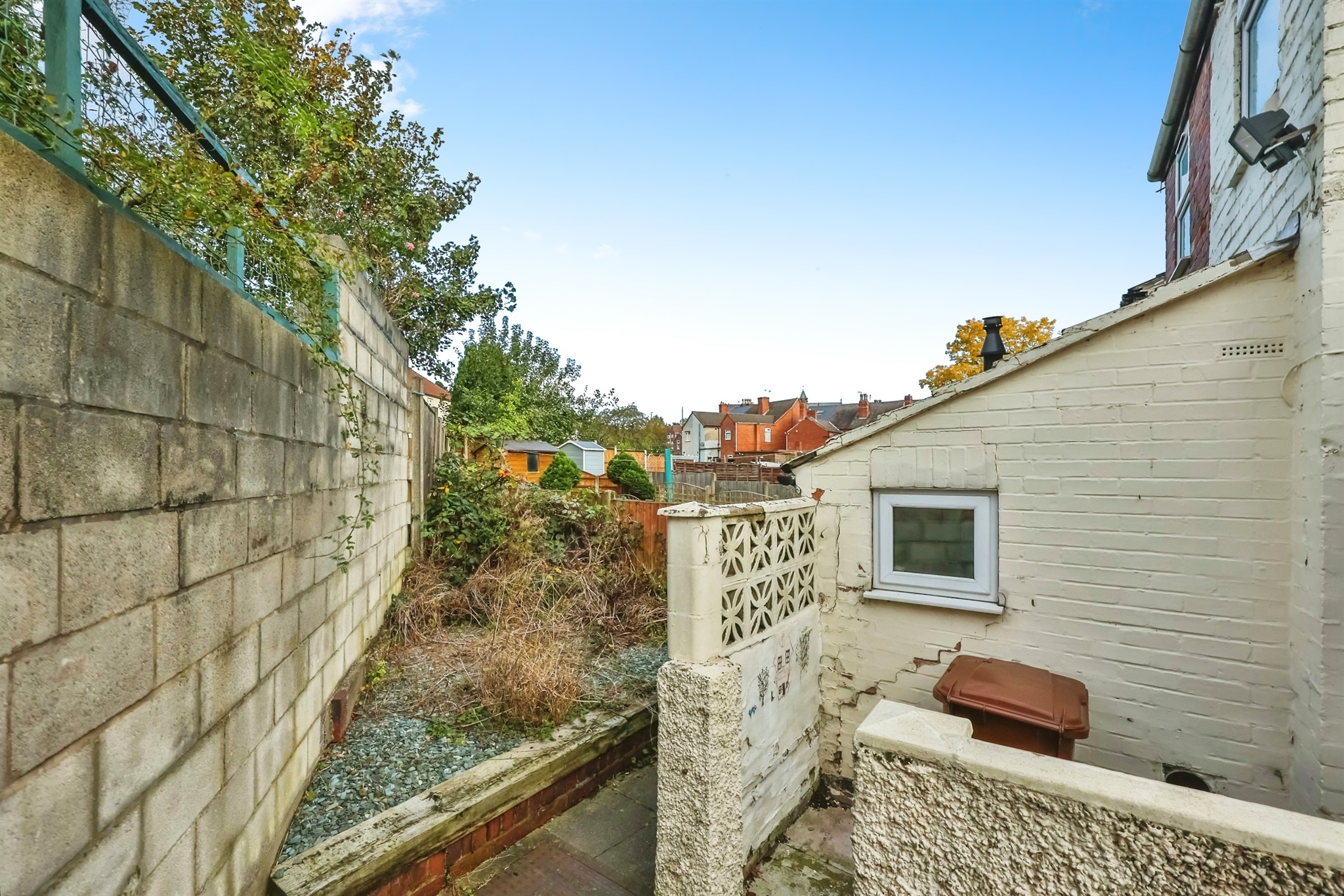 2 bed End of Terrace