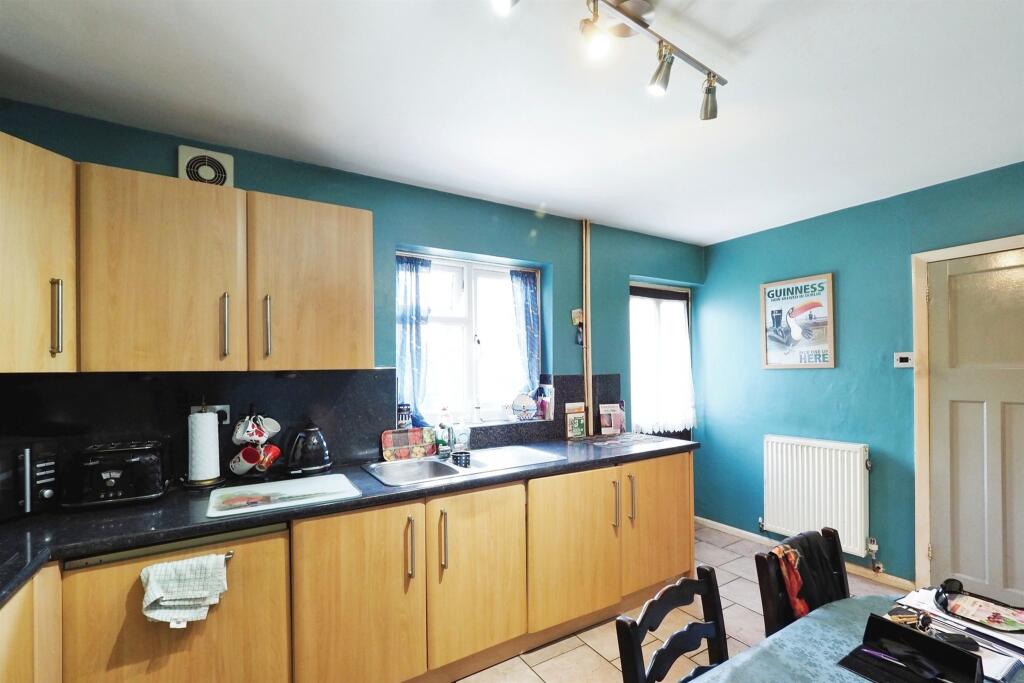 3 bed Semi-Detached