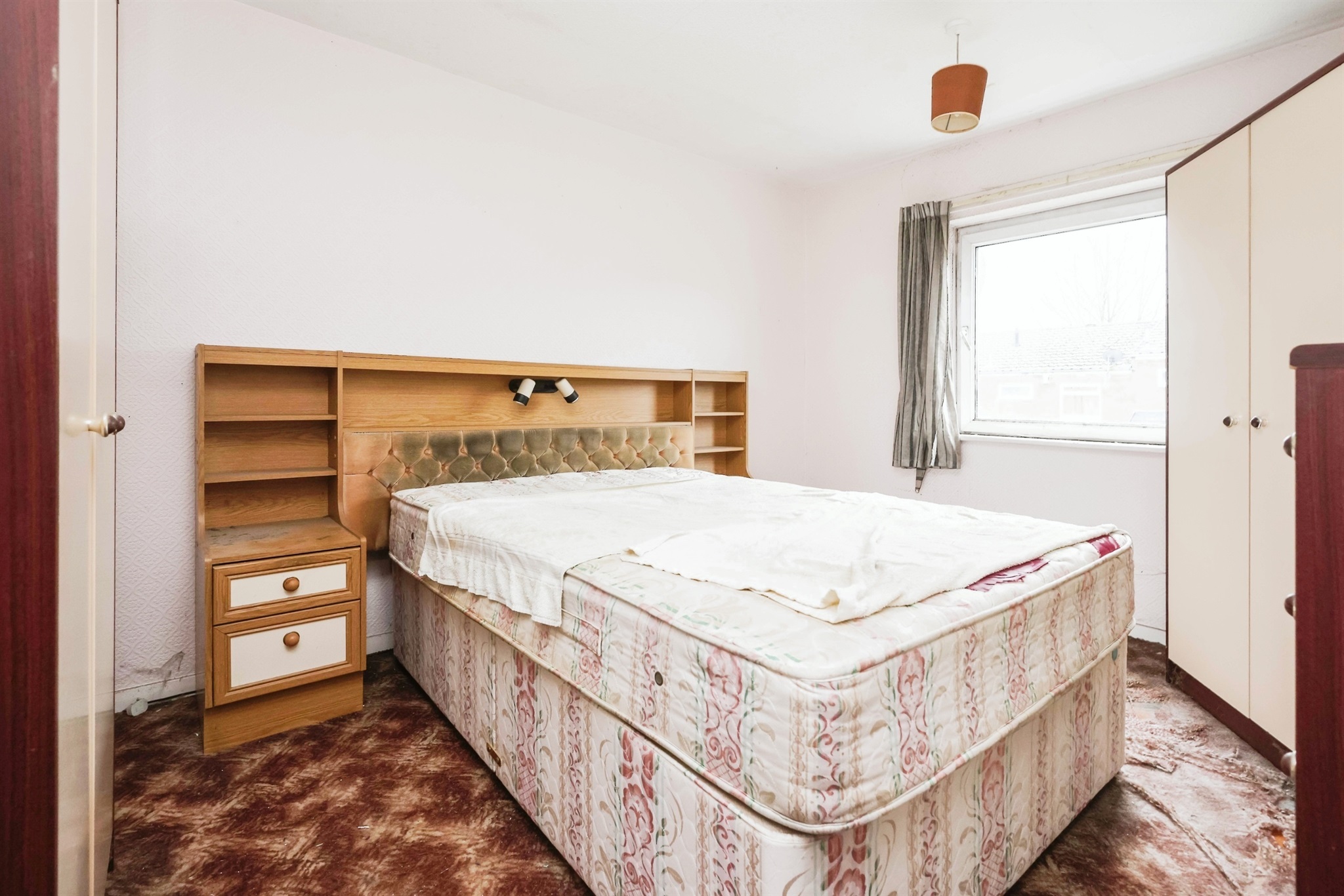 3 bed End of Terrace