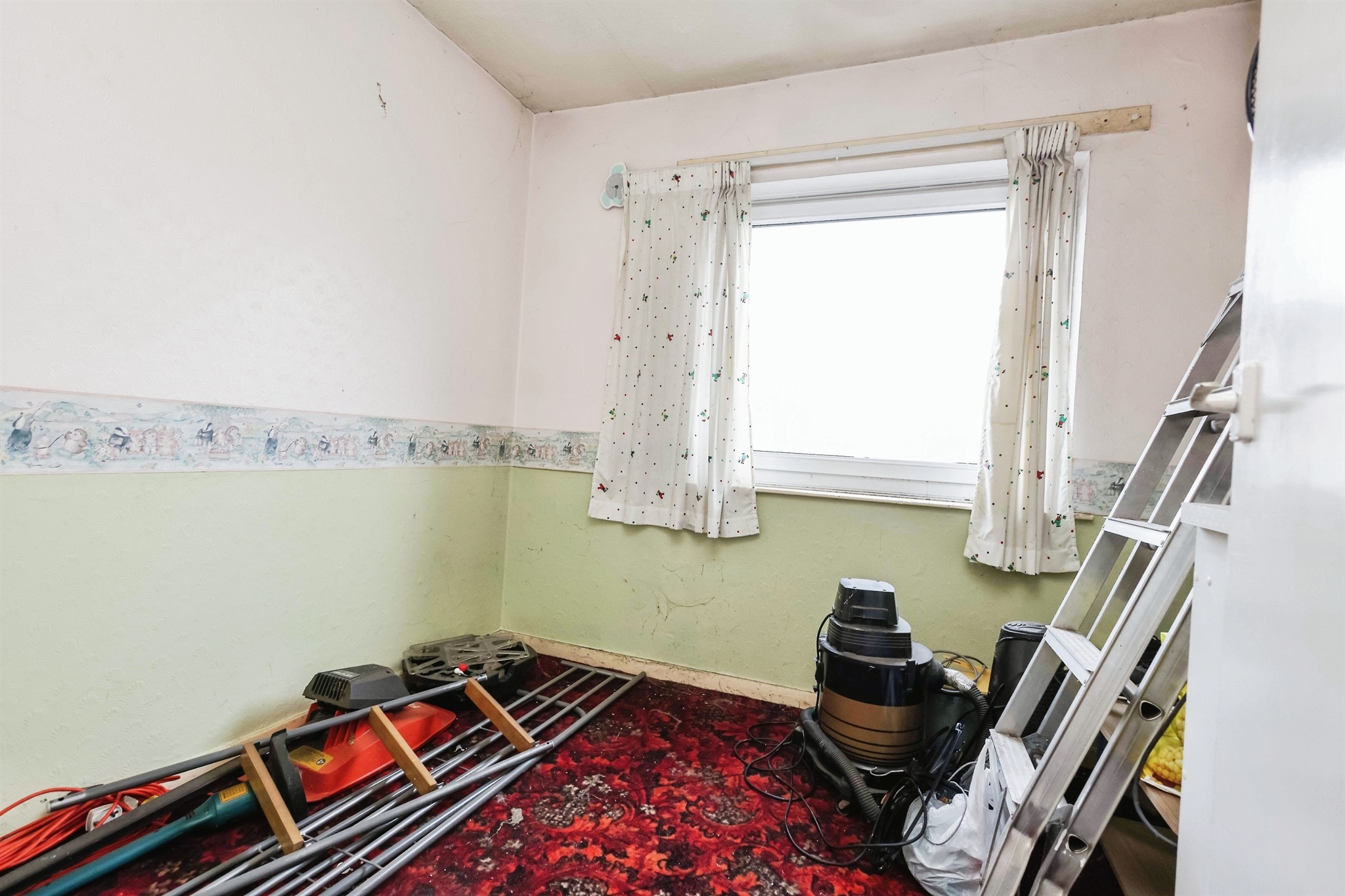 3 bed End of Terrace