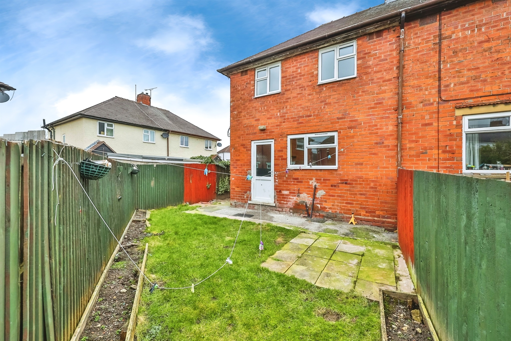 3 bed End of Terrace