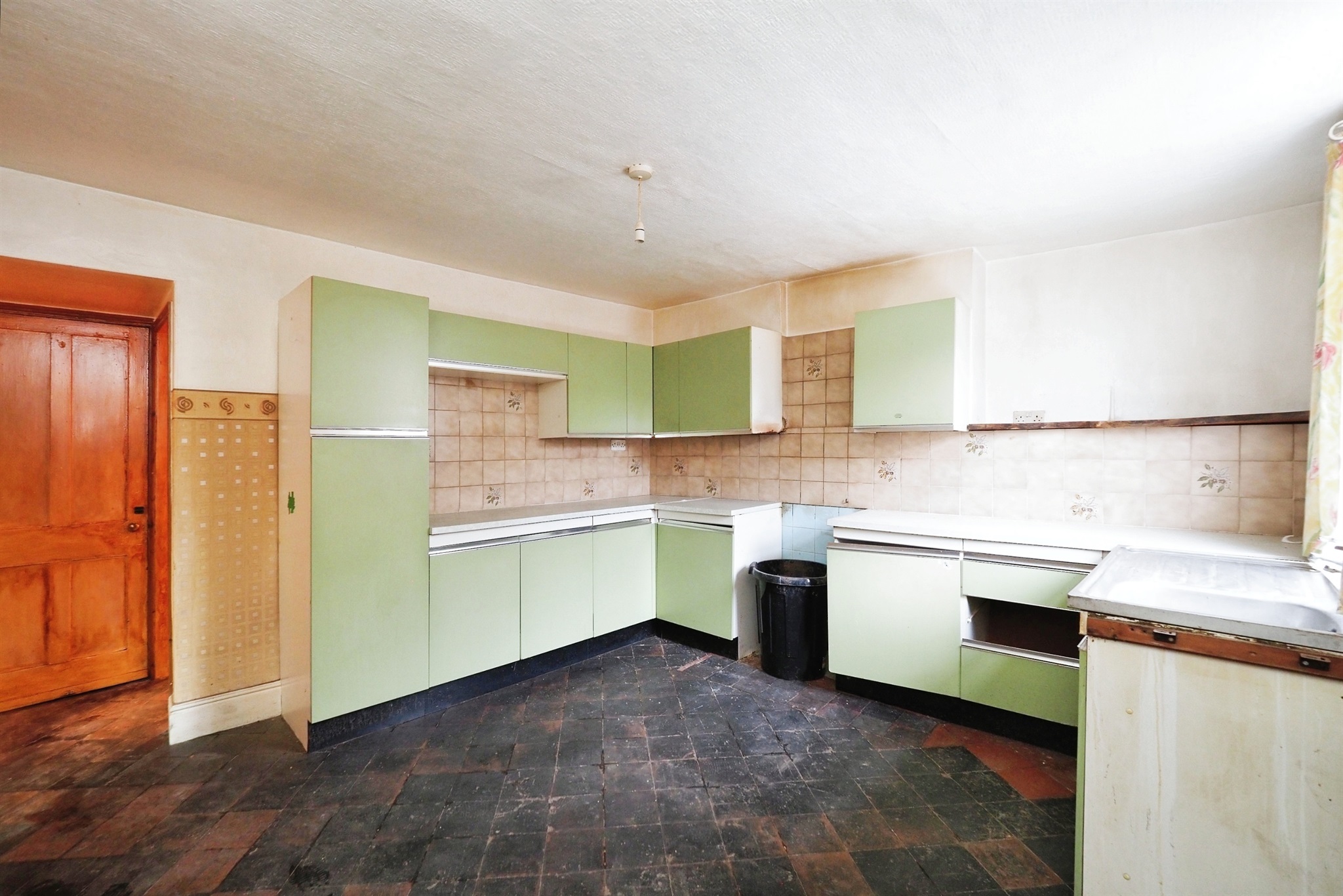 4 bed Cottage