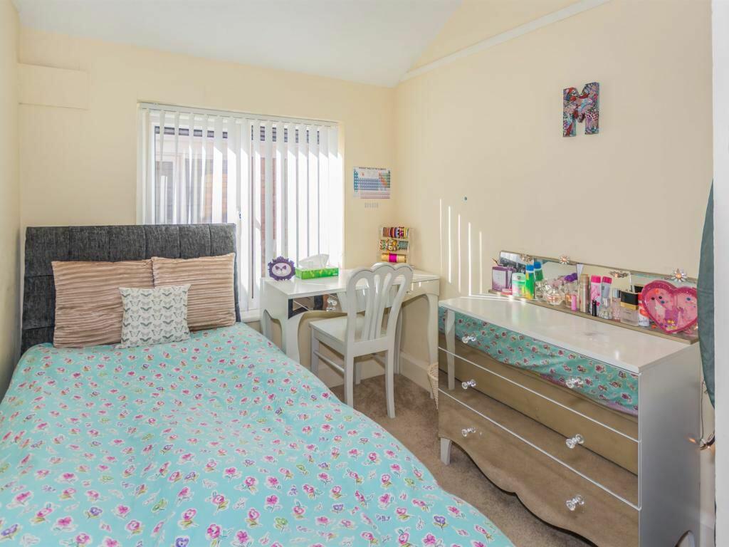 3 bed Semi-Detached