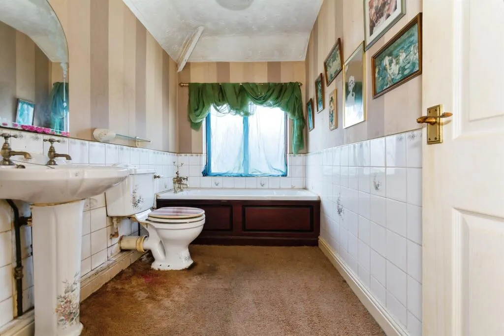 3 bed Semi-Detached