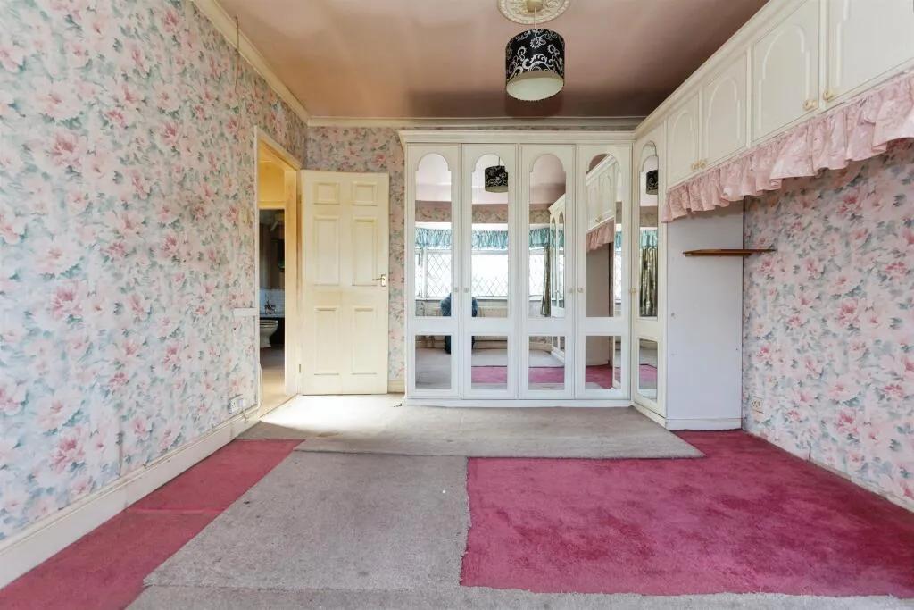 3 bed Semi-Detached