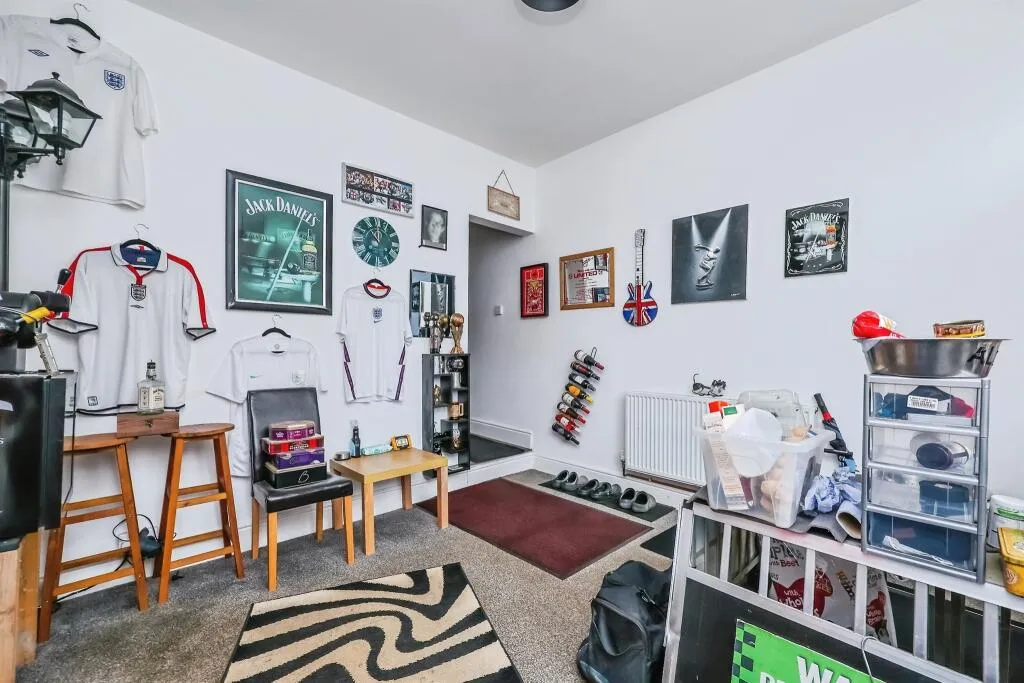2 bed Semi-Detached