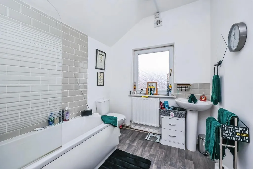 2 bed Semi-Detached