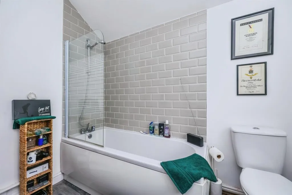 2 bed Semi-Detached