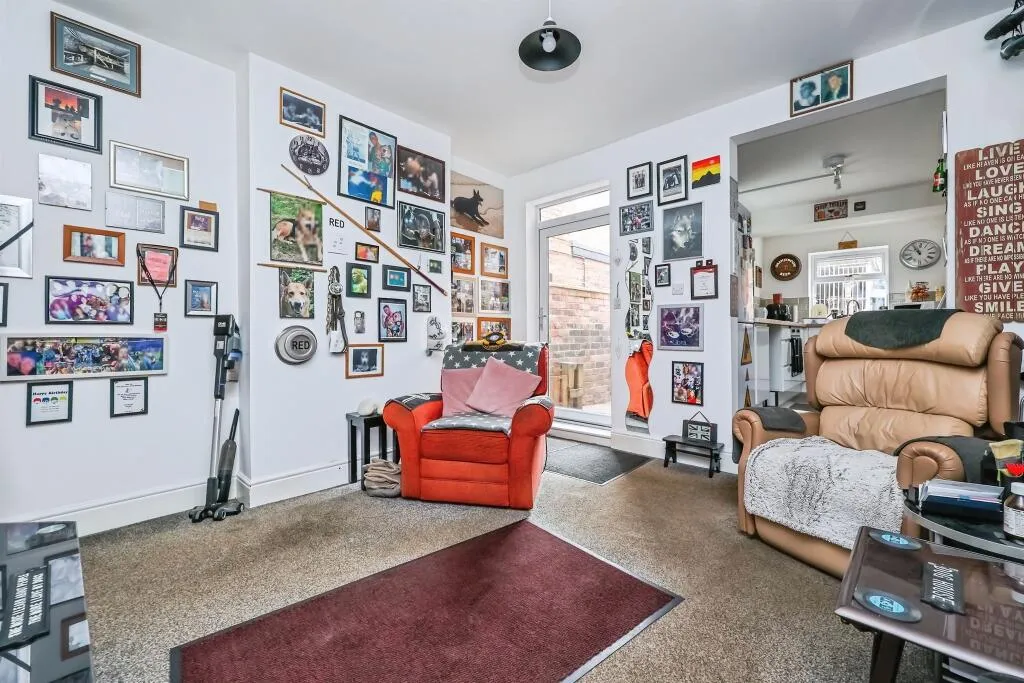 2 bed Semi-Detached