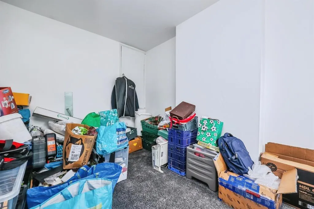 2 bed Semi-Detached