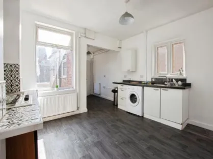 2 bed End of Terrace