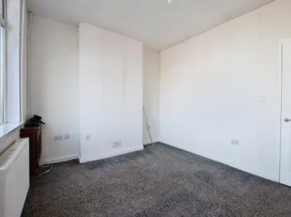 2 bed End of Terrace