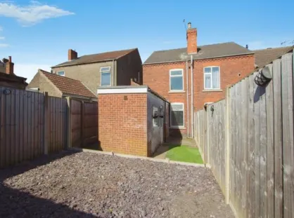 2 bed End of Terrace