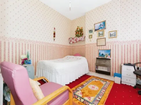 5 bed Semi-Detached