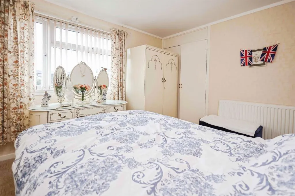 3 bed Terraced