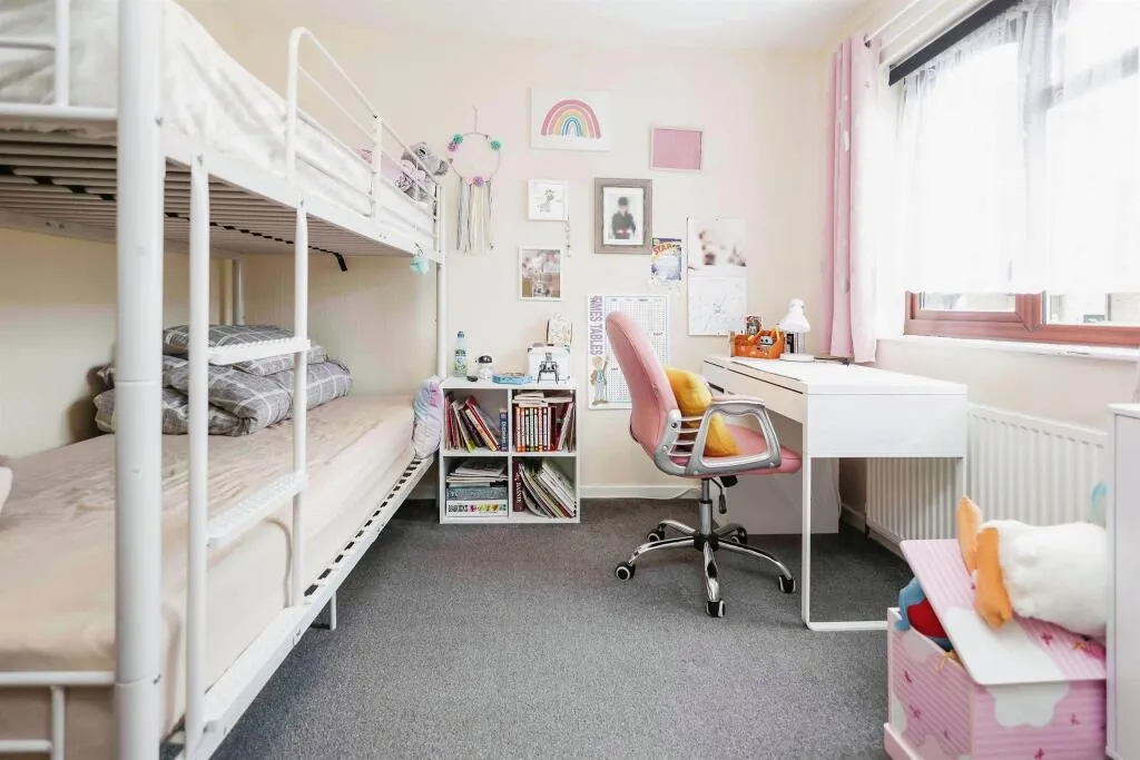 3 bed Terraced