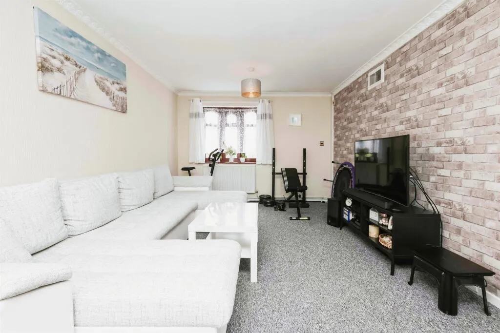 3 bed Terraced