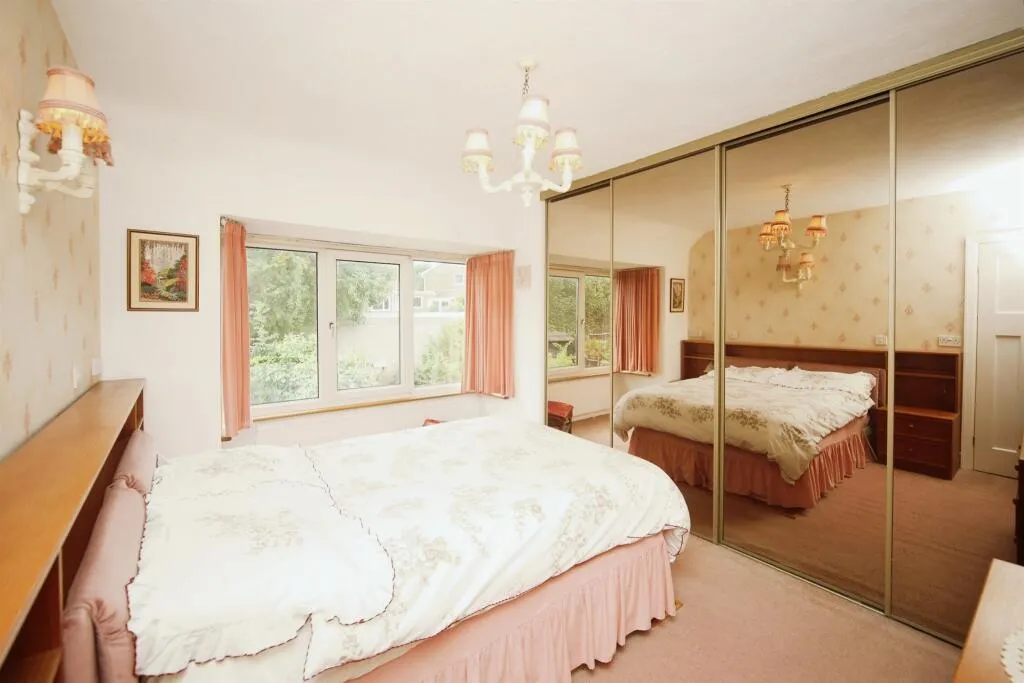 3 bed Semi-Detached