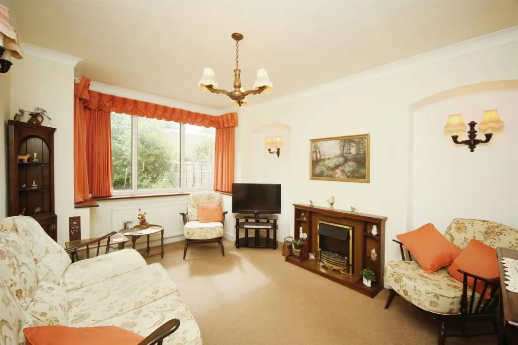 3 bed Semi-Detached
