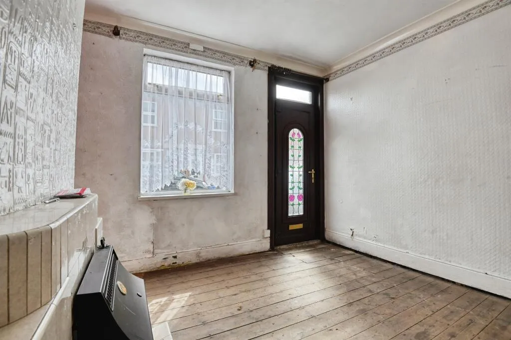 3 bed Terraced