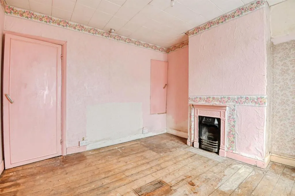 3 bed Terraced