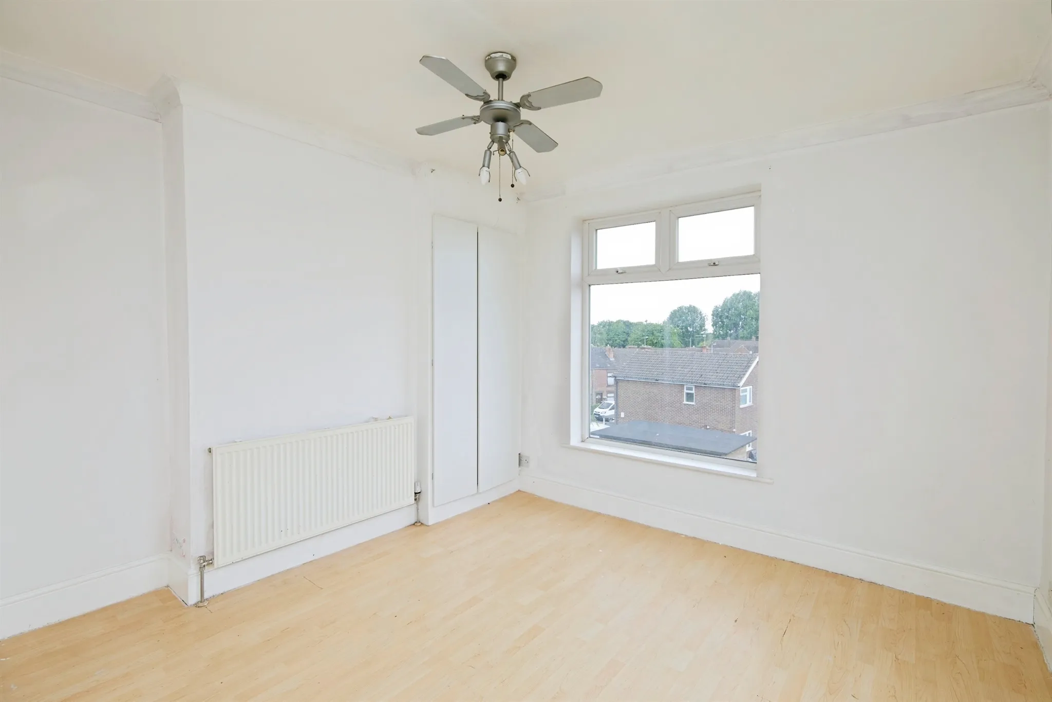 4 bed End of Terrace