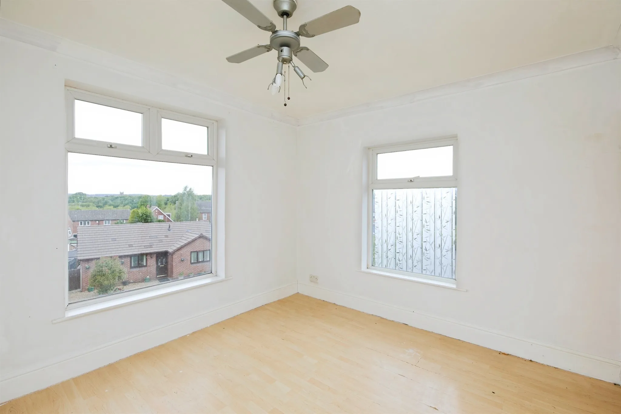 4 bed End of Terrace