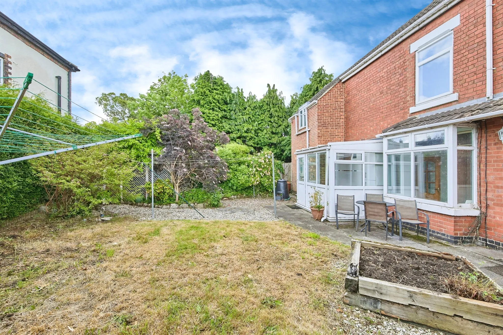 4 bed End of Terrace