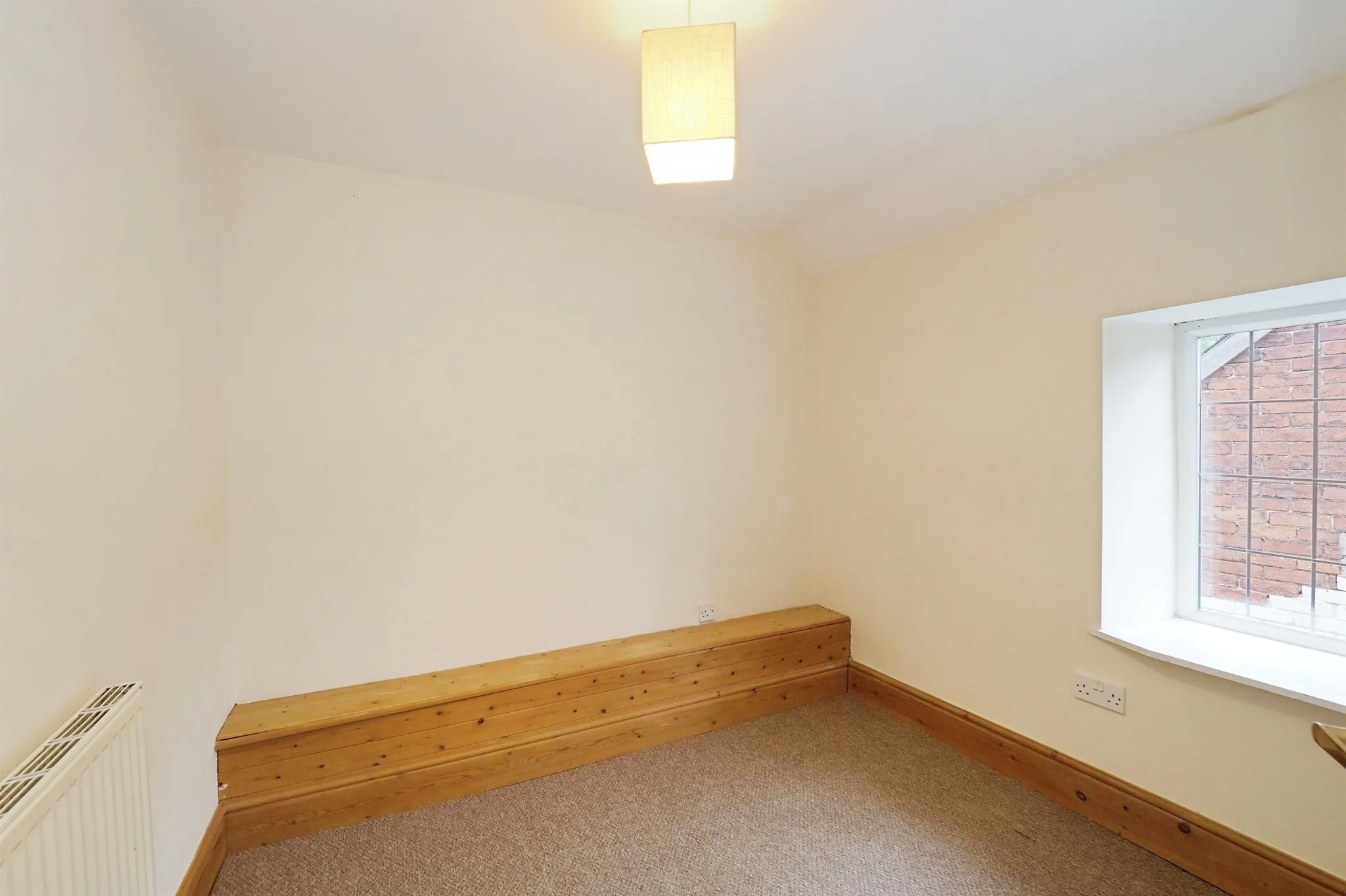 2 bed End of Terrace