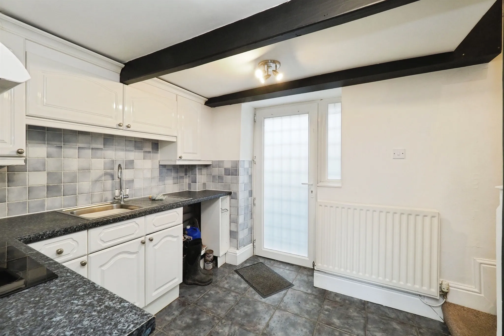 2 bed End of Terrace
