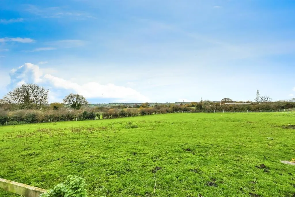 2 bed Terraced