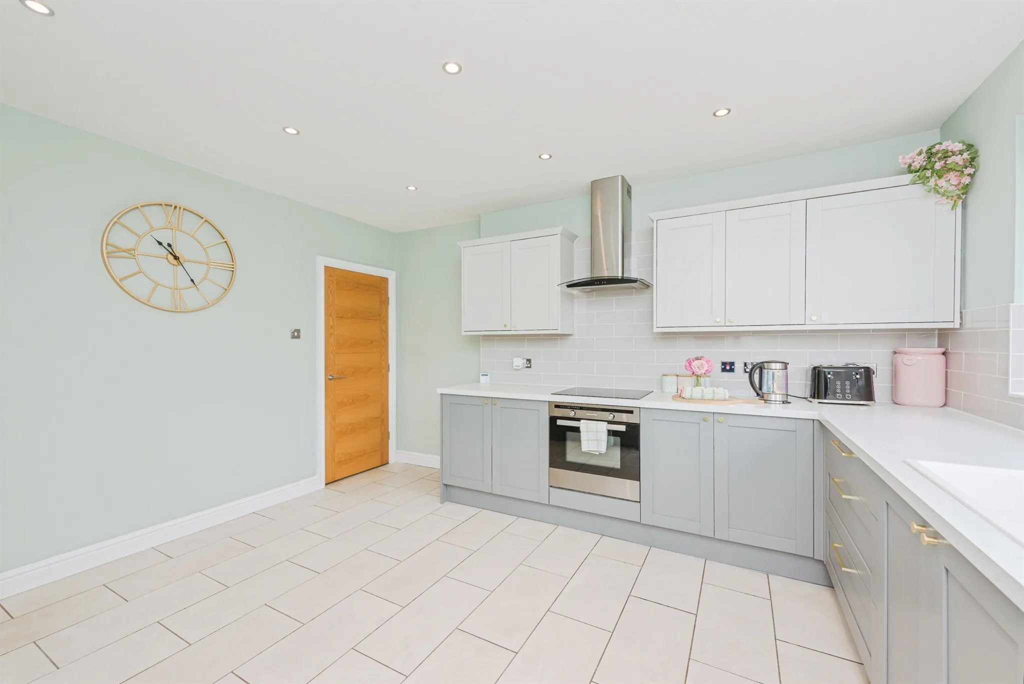 4 bed Detached