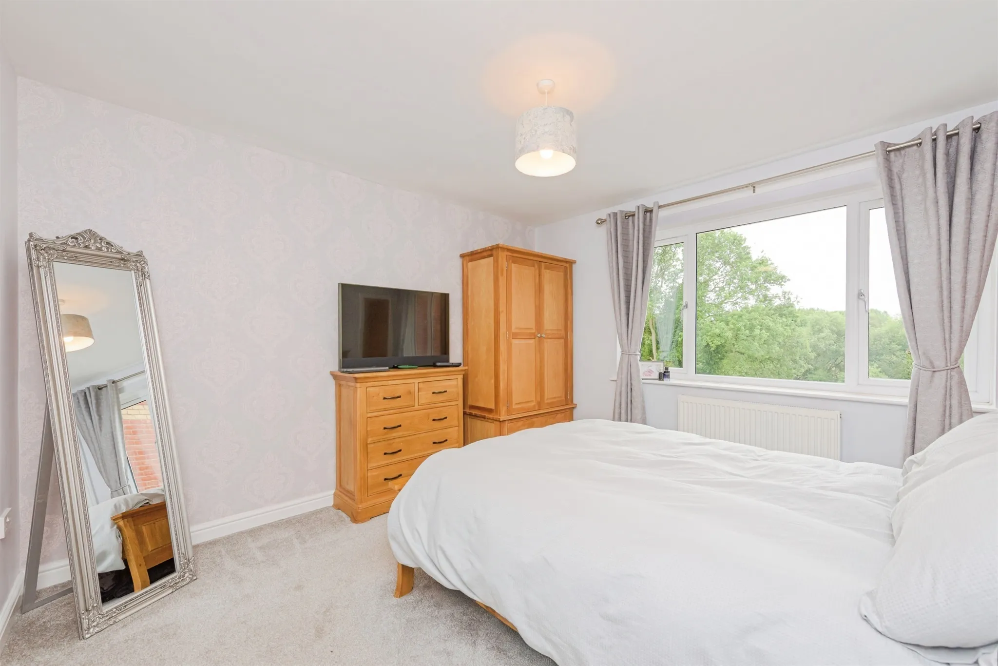 4 bed Detached